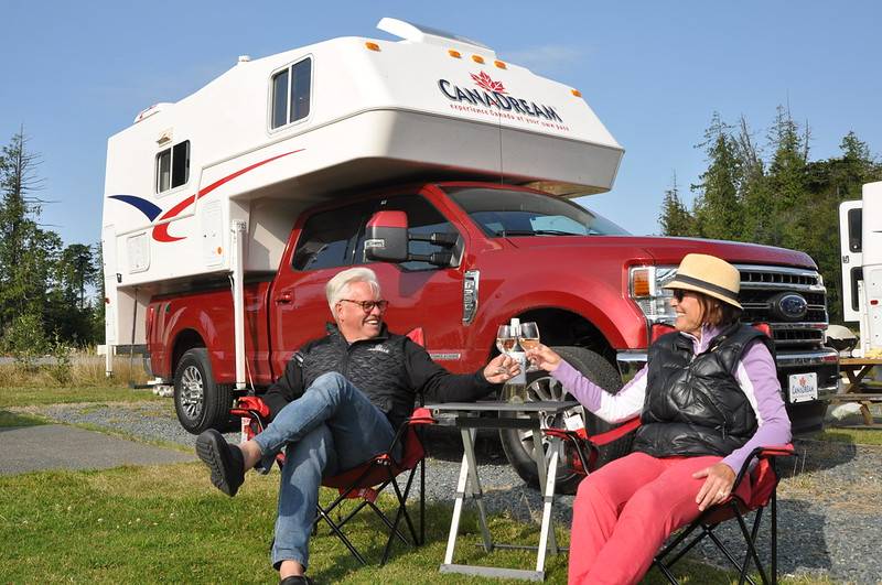 CanaDream Truck Camper