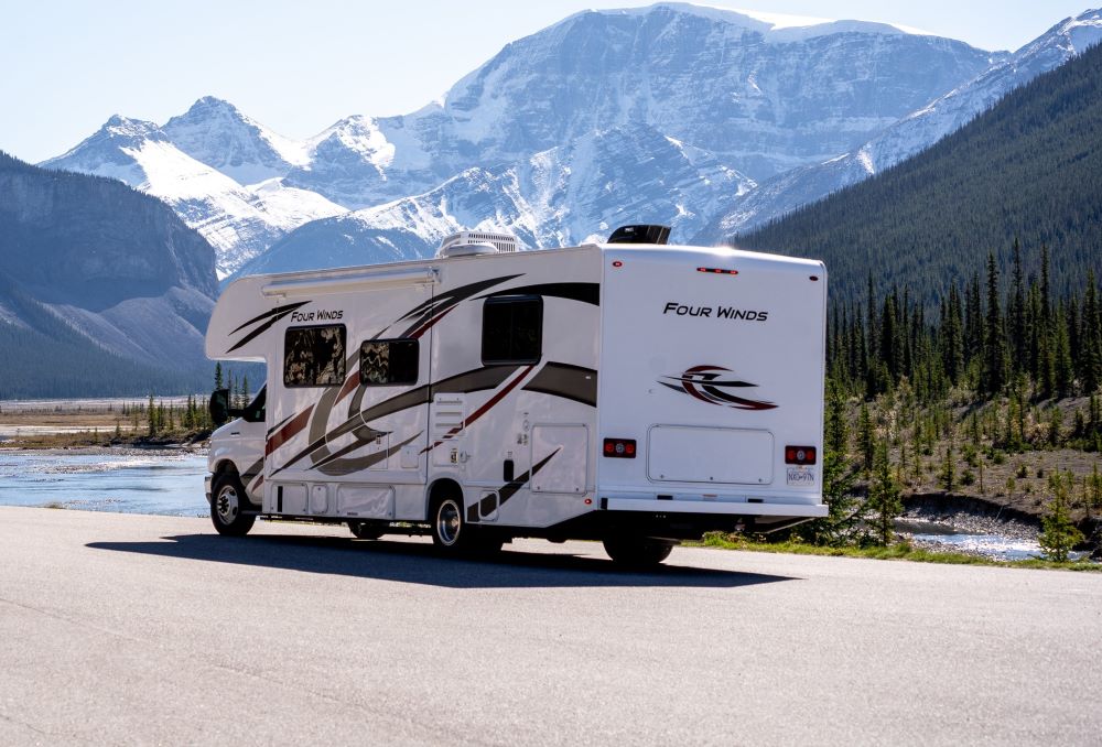 Fraserway C-XLarge | Campers Canada