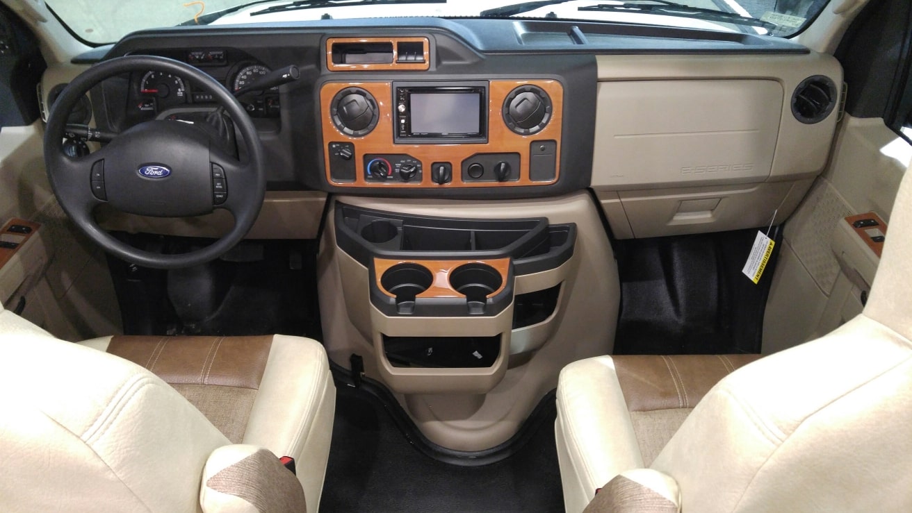 Cabine Motorhome Travel camper | Campers Canada