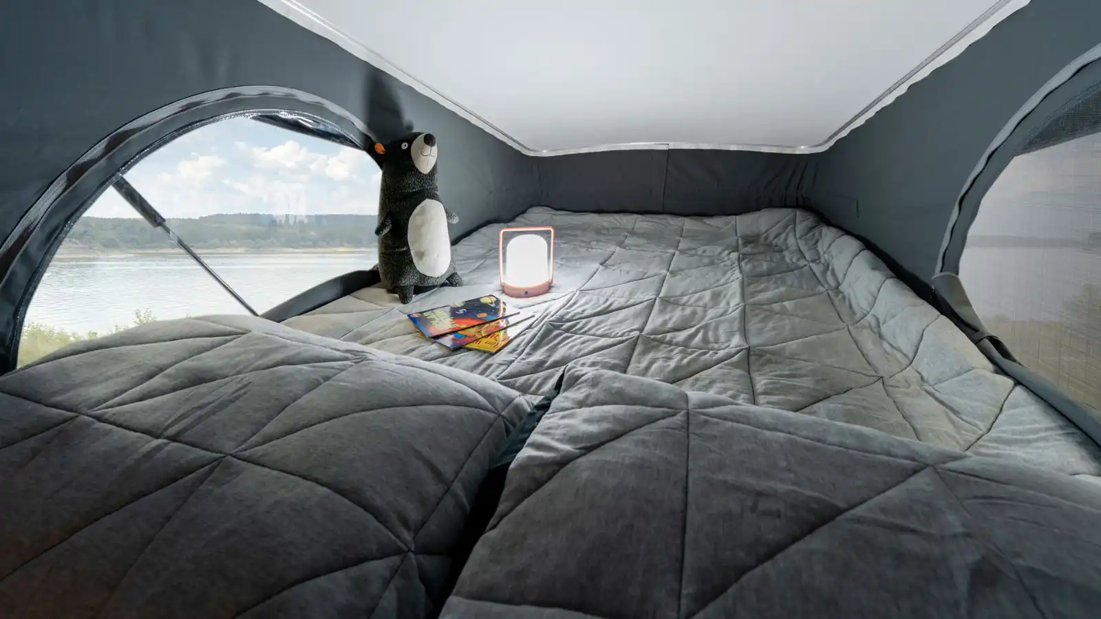 Owasco RV The Beaver Van Winnebago Solis huren | Campers Canada